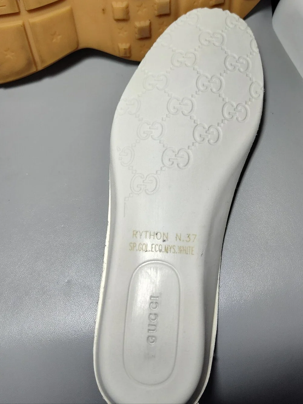 Size 7 - Gucci Rhyton GG Monogram - Multi-Color W